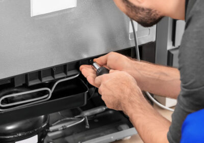 Top Signs You Need Commercial Fridge Repair in London