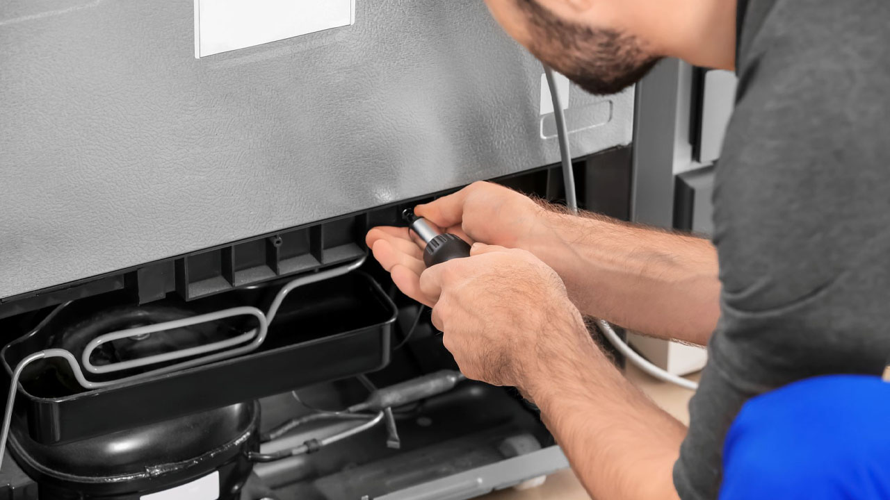 Top Signs You Need Commercial Fridge Repair in London